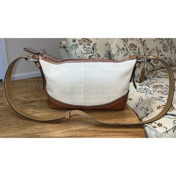 COACH White Sand Mn Signature E/W Sft Duffle 10945 Orig $268 - Picture 1 of 16